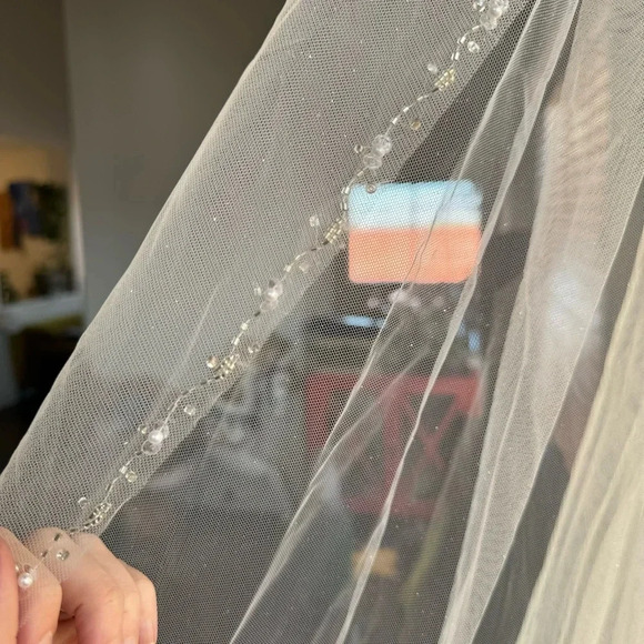 Beaded Glitter Tulle Veil - Picture 5 of 7
